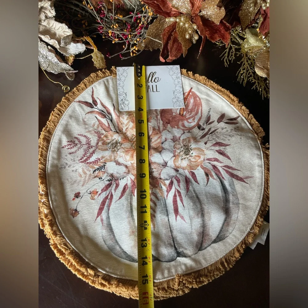 MIREILLE DESIGNS NWT Set Of 4 Fabric Fall Autumn Thanksgiving Pumpkin Placemats